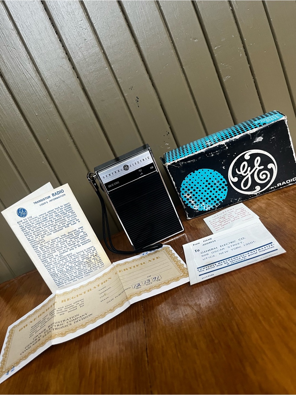 Vintage GE Transistor Radio with Original Box WORKS